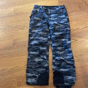 Marmot boys XL ski pants. Great condition. Gray camo